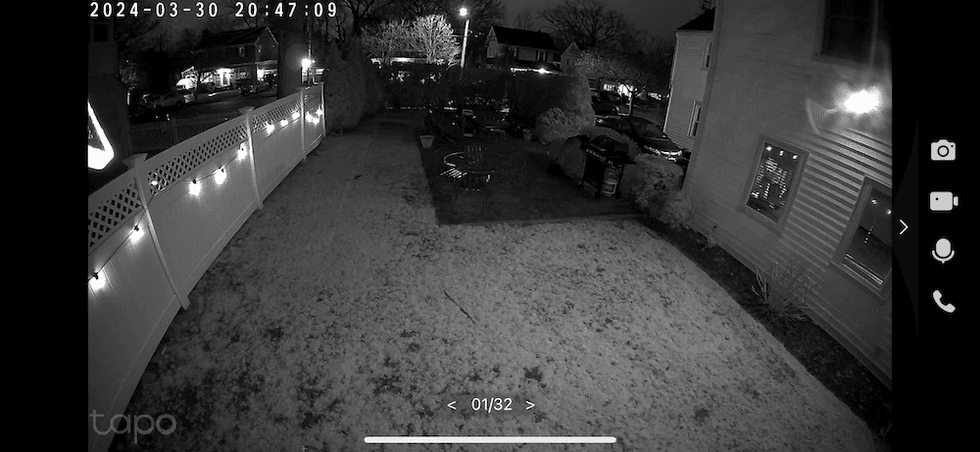 a live feed from TC85 camera in black and white in the tapo app