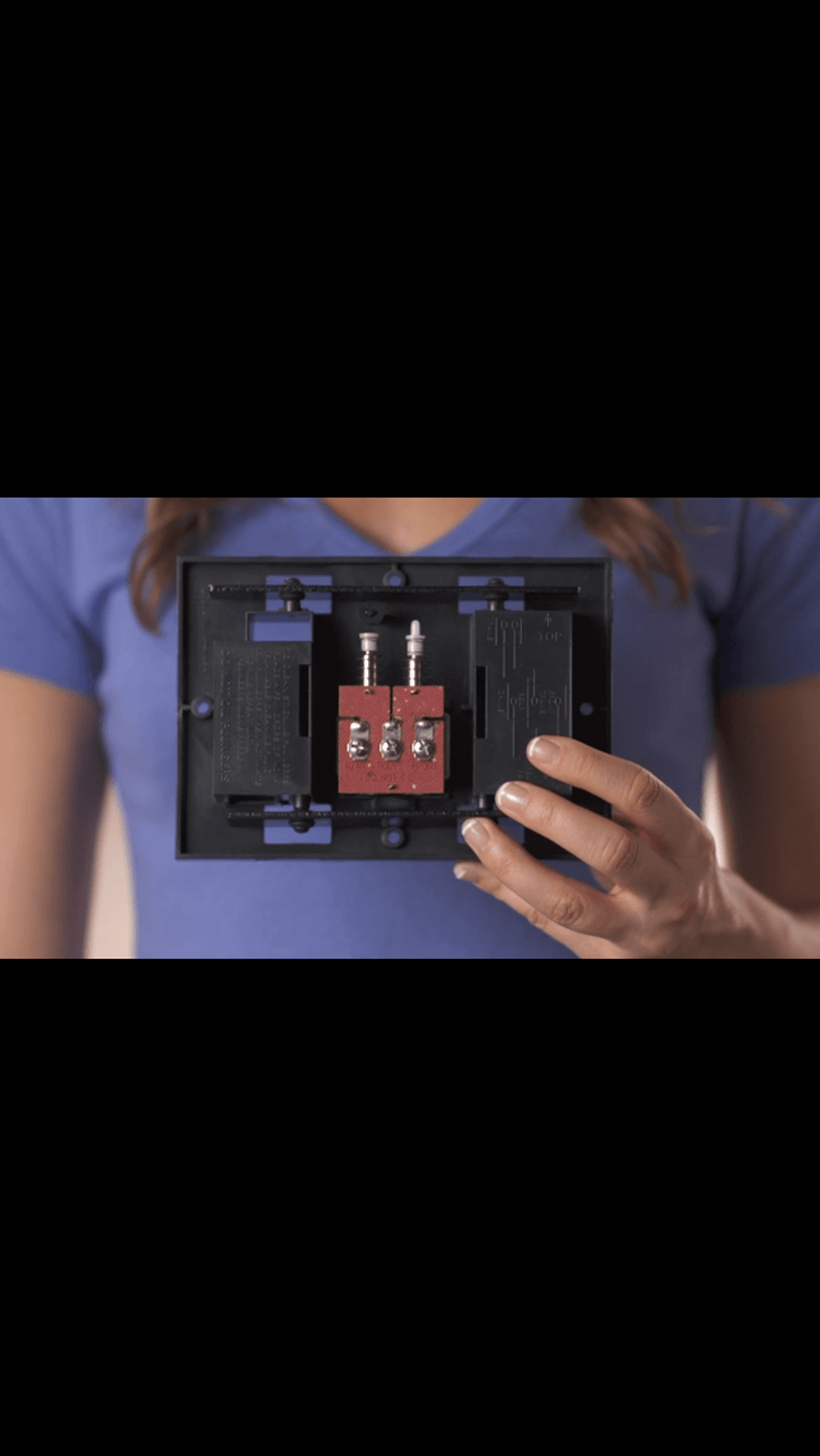 a photo of digital doorbell