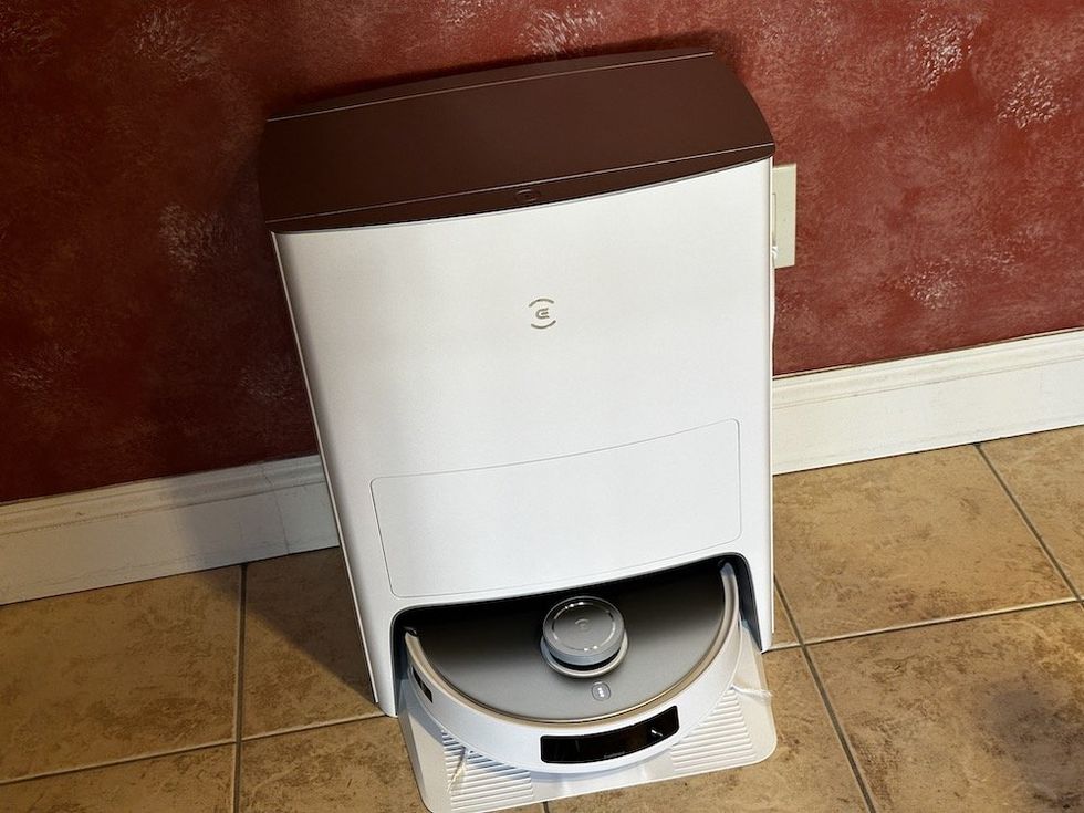 a photo of Ecovacs DEEBOT T20 OMNI Robot Vacuum and Mop