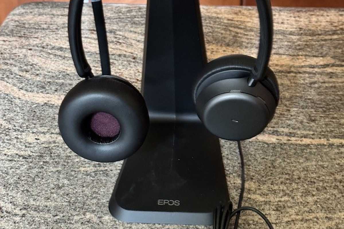 a photo of EPOS IMPACT 1061