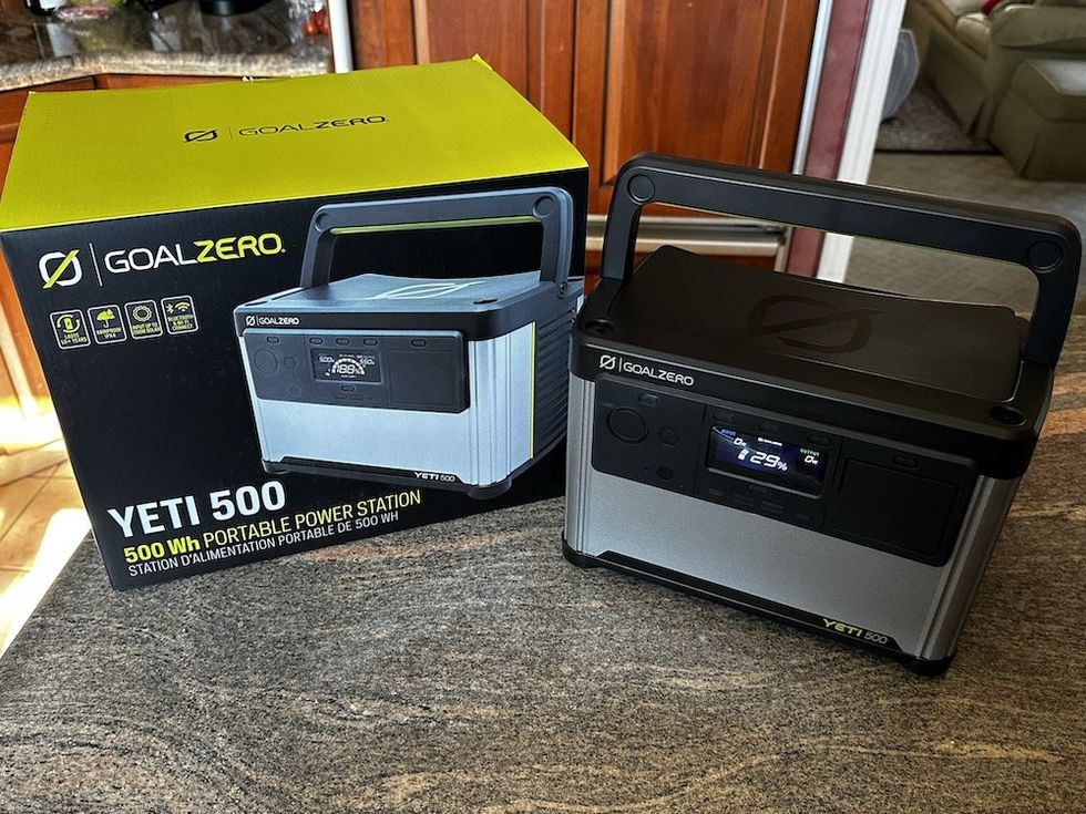 a photo of Goal Zero Yeti 500 unboxed