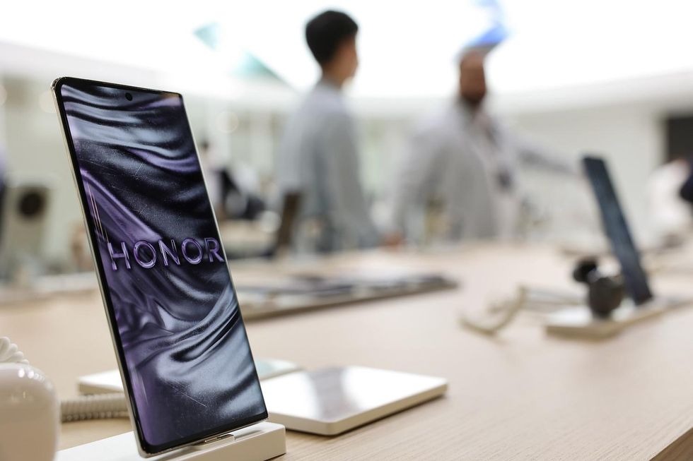 a photo of Honor 70 5G smartphone at IFA