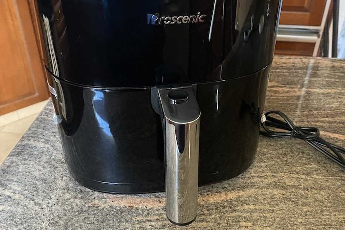 a photo of Proscenic T22 Smart Air Fryer