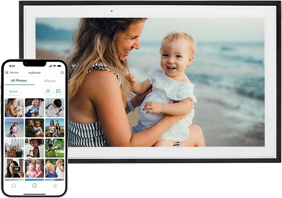 a photo of Skylight digital frame