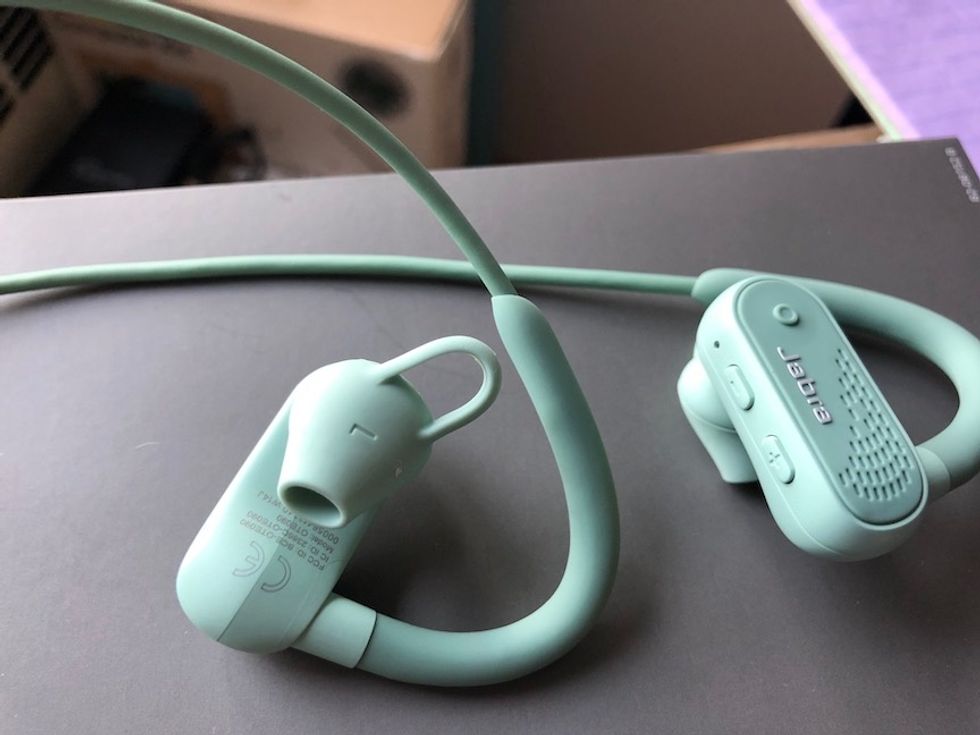 A photo of the Jabra Active Elite 45e earphones, and how they do not come with extra fit sizes for the earbud portion