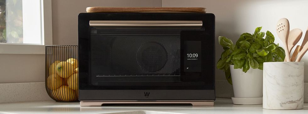 A photo of \u200bthe Whirlpool smart countertop oven, which knows the food you have placed inside