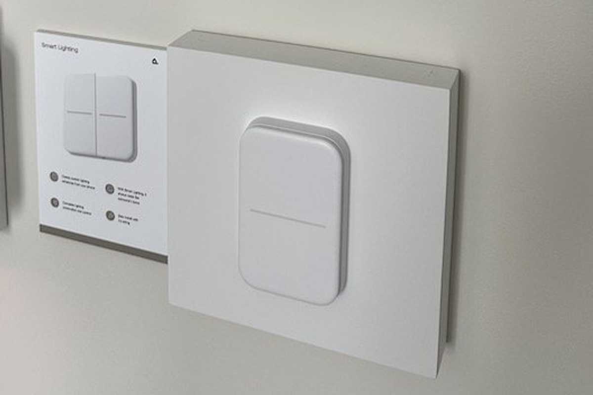 a photo of Vivint Smart Ligjhting Switch