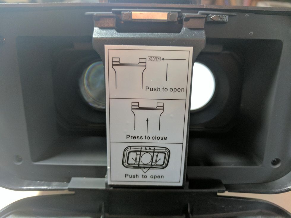 a photo of VR Park V3 Headset latch