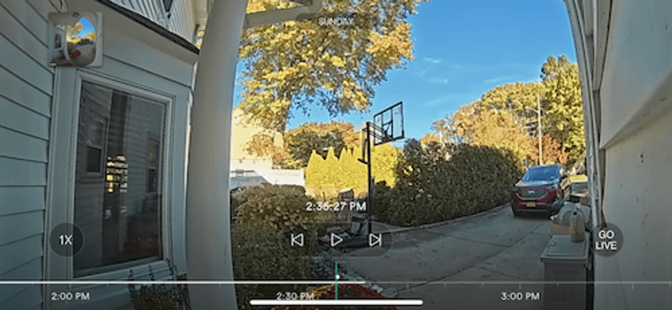 a screenshot from Vivint app of a video recording from Vivint Doorbell Camera Pro (Gen 2)