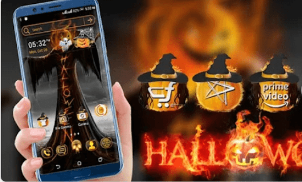 a screenshot of Scary Halloween Launcher Theme app in the Google Play Store