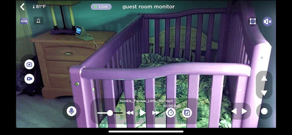 a screenshot of video feed from camera in Hubbleclub app