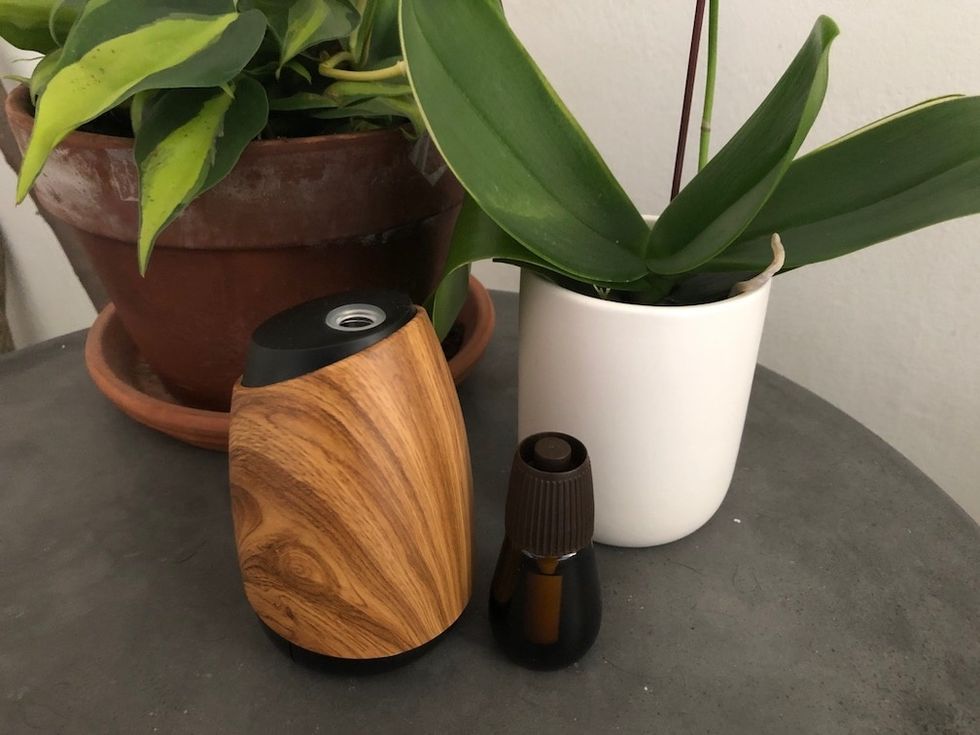 Air Wick Essential Mist Bluetooth-connected diffuser