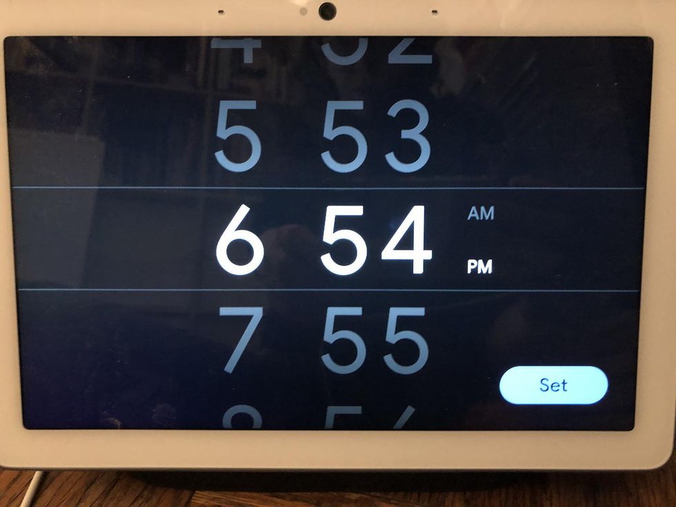 Alarm setting on Nest Hub Max