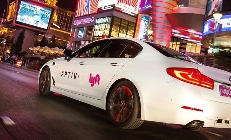 Aptiv and Lyft self-driving taxi