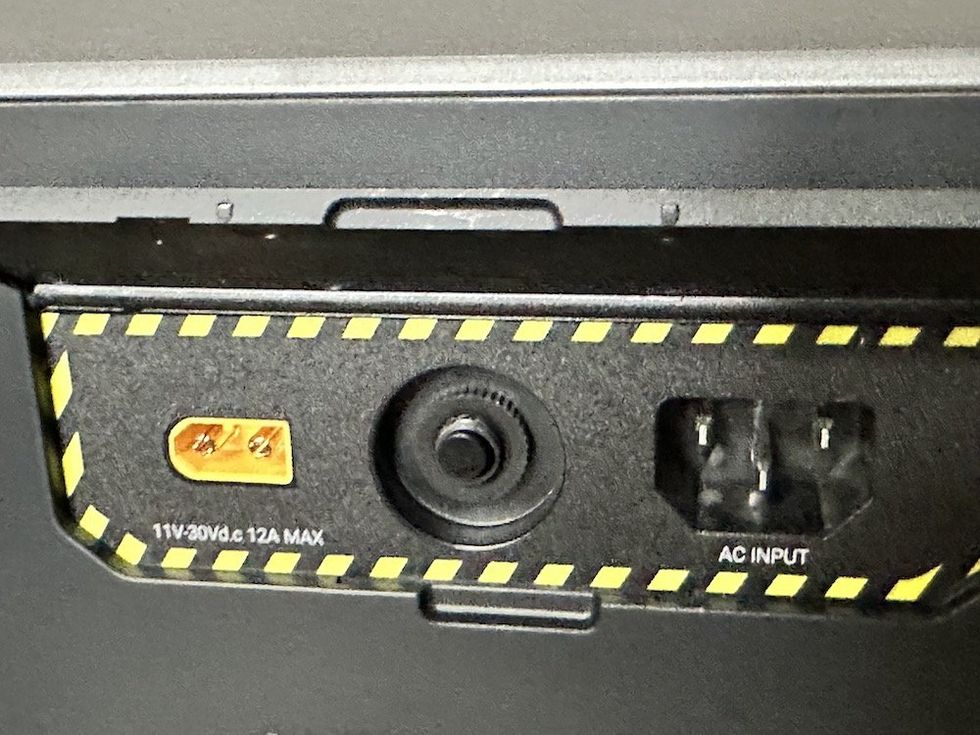 Backside of Ampace Andes 600 Pro