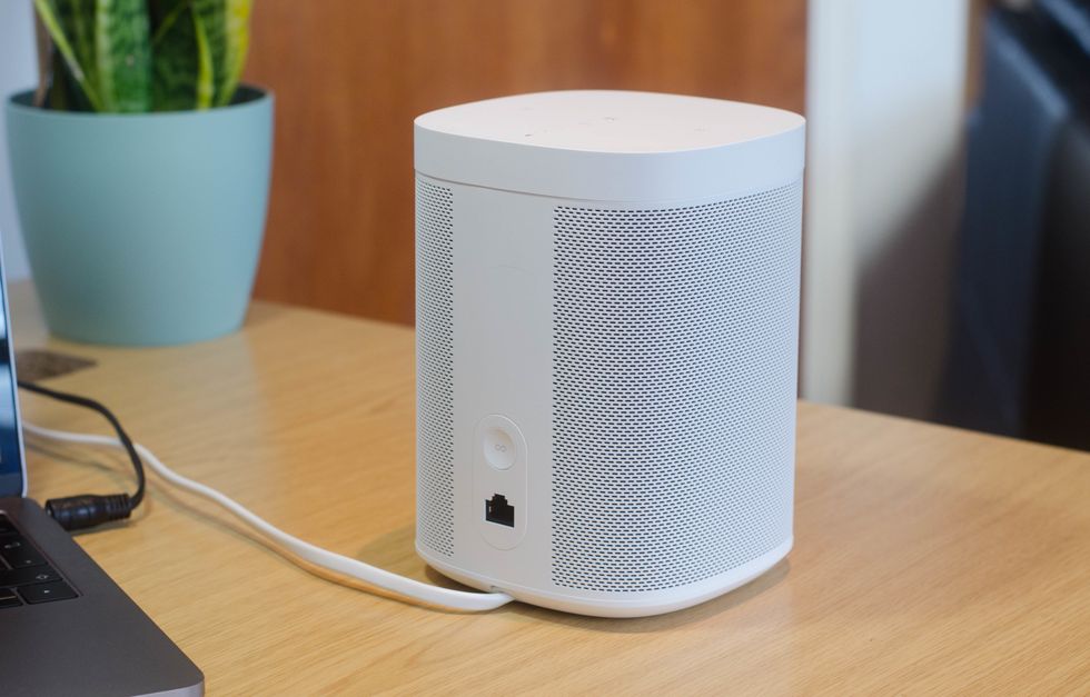 Backside view of sonos one speaker