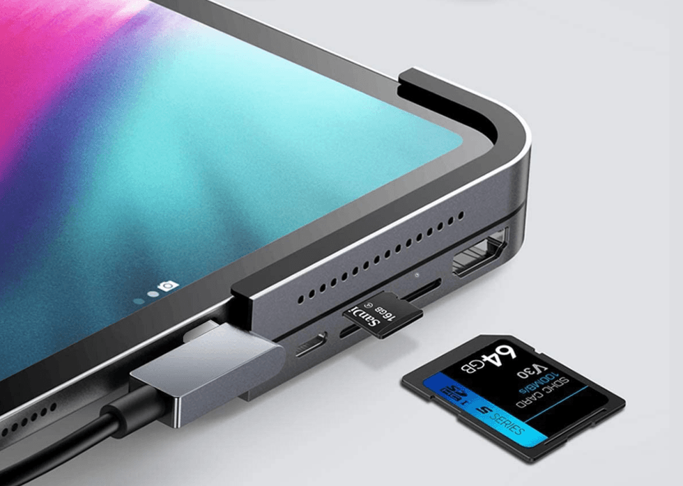 Baseus USB-C hub for iPad