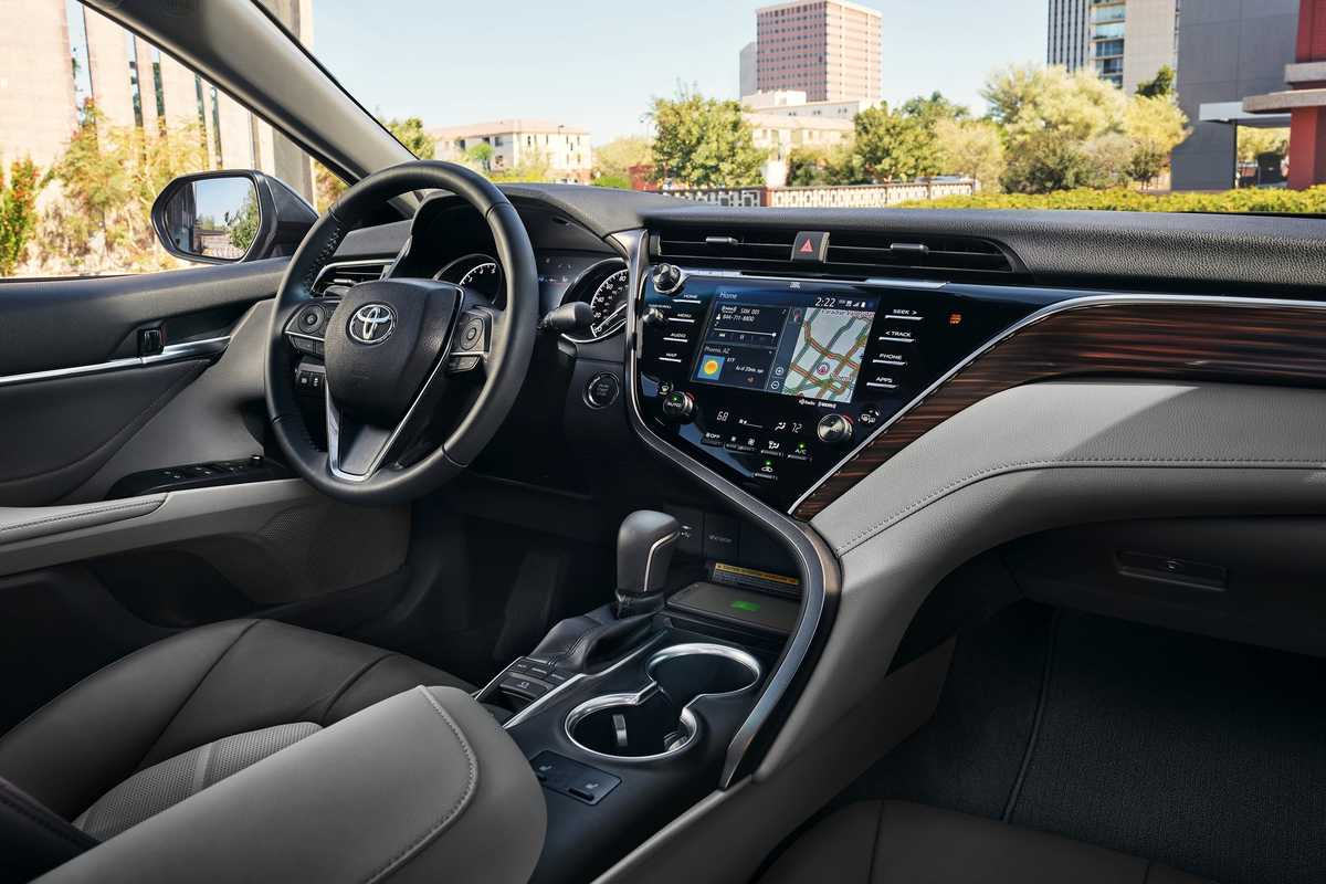 Dashboard touchscreen of the 2020 Toyota Camry
