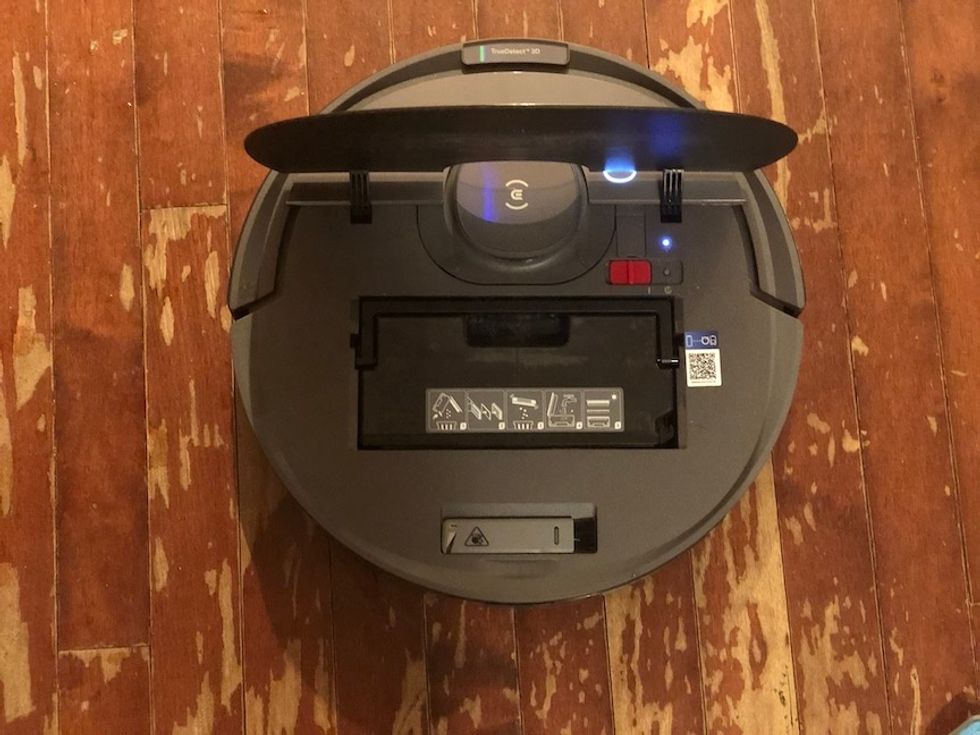 Ecovacs Deebot Ozmo T8 Robot Vacuum