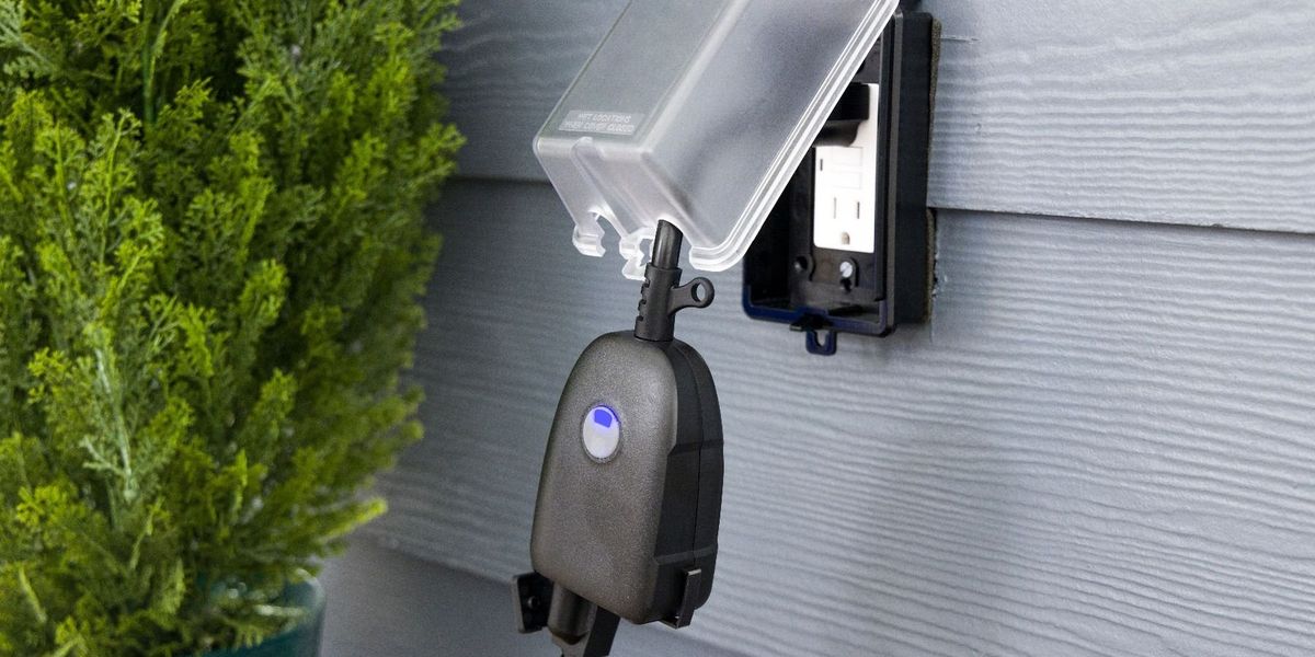 Outdoor Reverse Plug Best Outdoor Smart Plugs For Holiday Lights and Decorations - Gearbrain