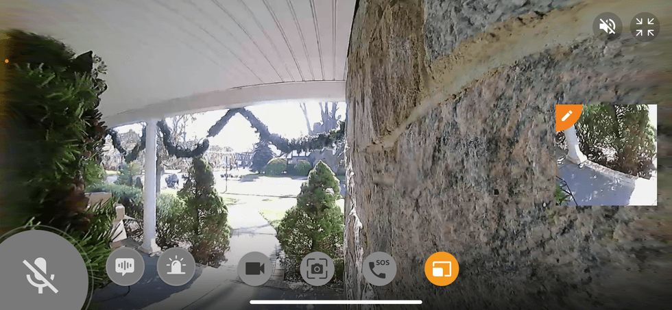 Example in app of landscape view with focus area screen (inset) active.