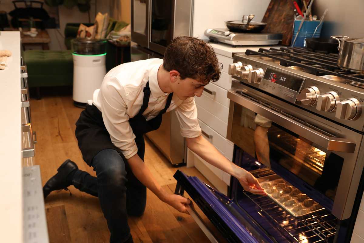 LG SIGNATURE partners with self-taught chef to bring upscale dining experience to techies and foodies