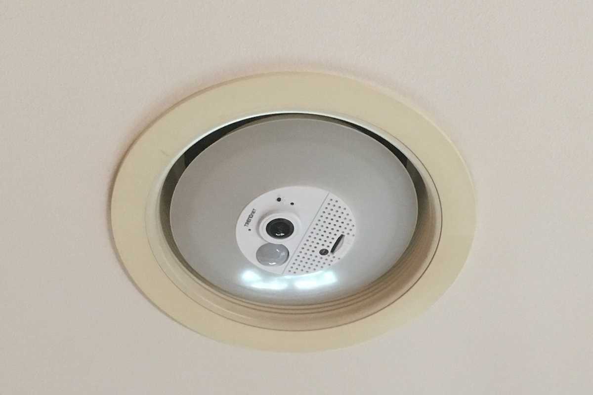 TRENDnet Indoor HD Wi-Fi Light Bulb & Surveillance Camera Review