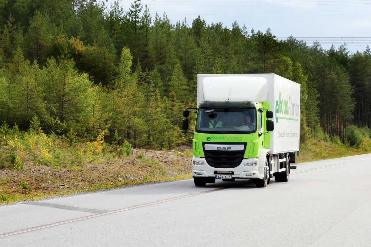 World's first electrified road opens for charging EVs as they drive past