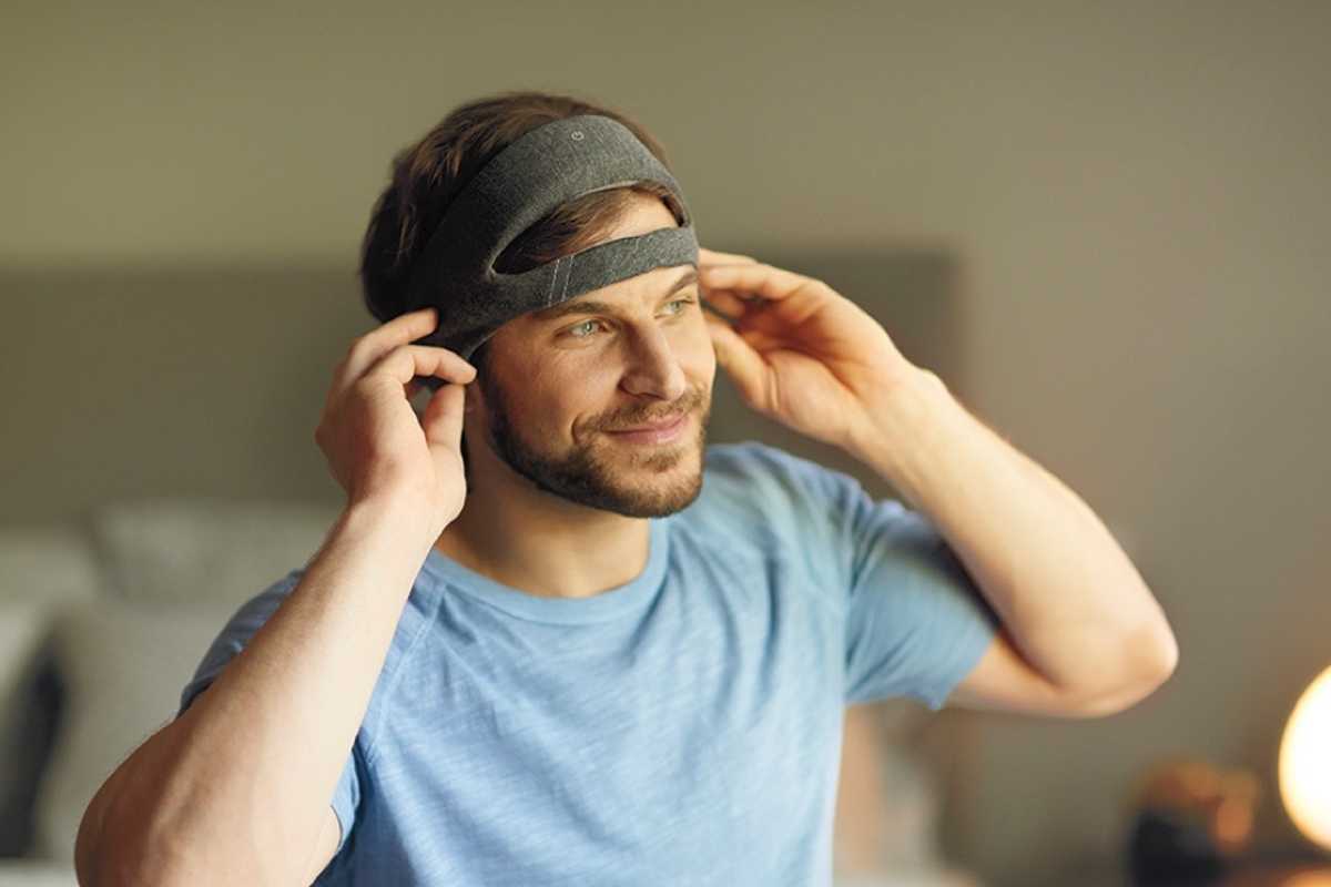Philips SmartSleep gets 'snore relief' wearable and sleep training