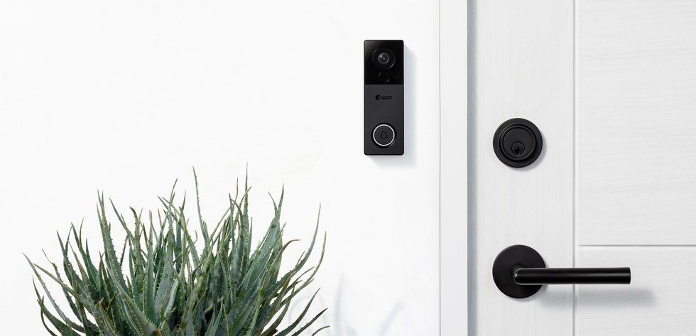 Photo of the new August View smart doorbell video camera which launches March 28th for $230