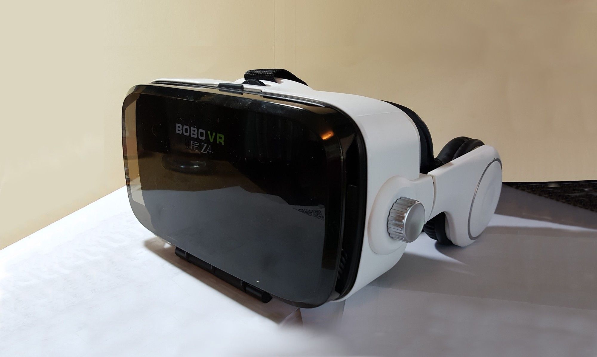 BoboVR Z4 Best Low-cost VR Headset -