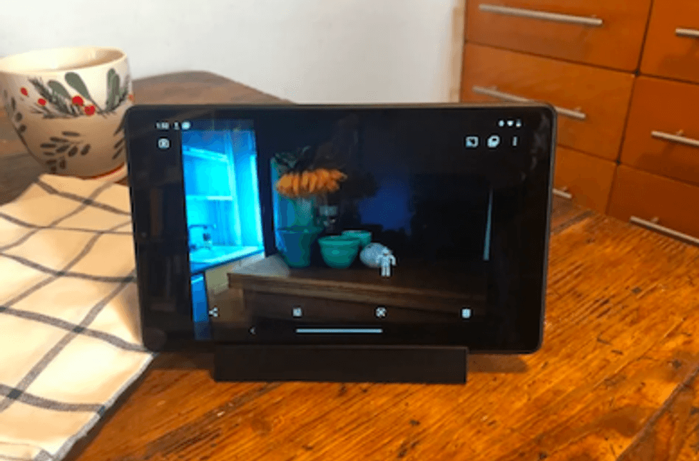 Lenovo Smart Tab M8 vs M10 FHD Plus