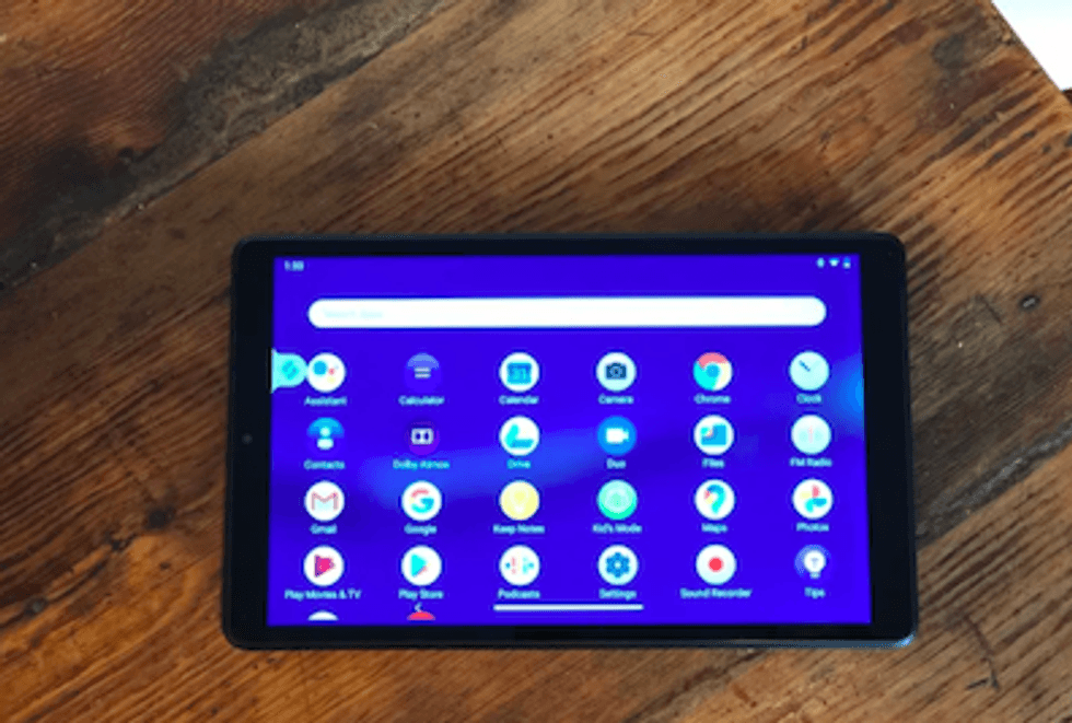 Lenovo Smart Tab M8 vs M10 FHD Plus