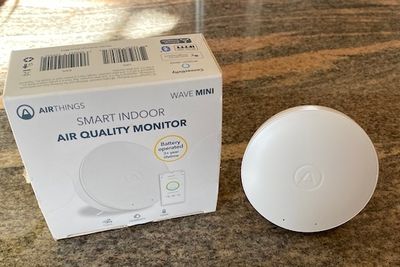 photo of Airthings Wave Mini on a counter.