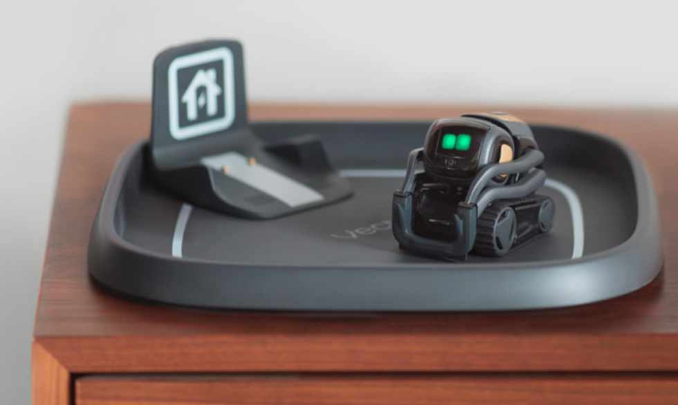 Photo of the Anki Vector robot