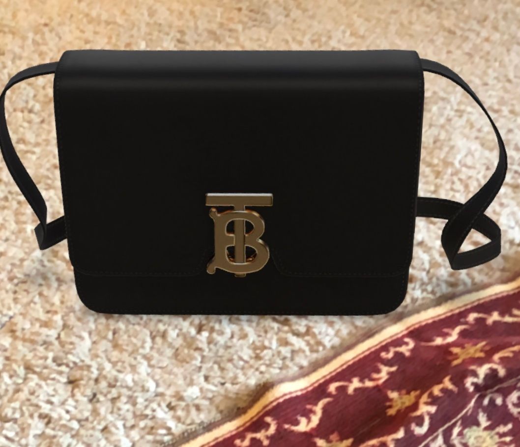 Burberry bag in AR