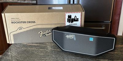 Fender x Teufel ROCKSTER CROSS Portable Bluetooth Speaker photo