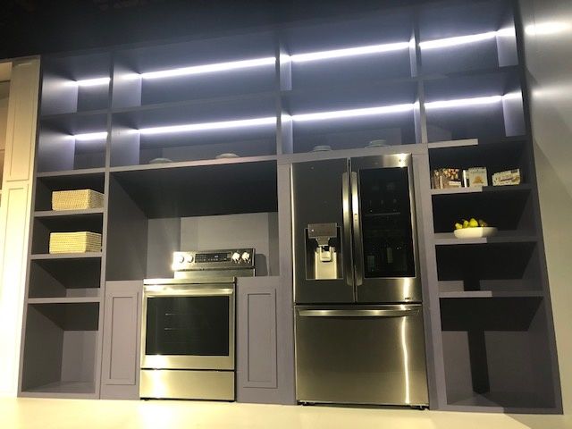 LG smart oven and refrigerator at CES 2020