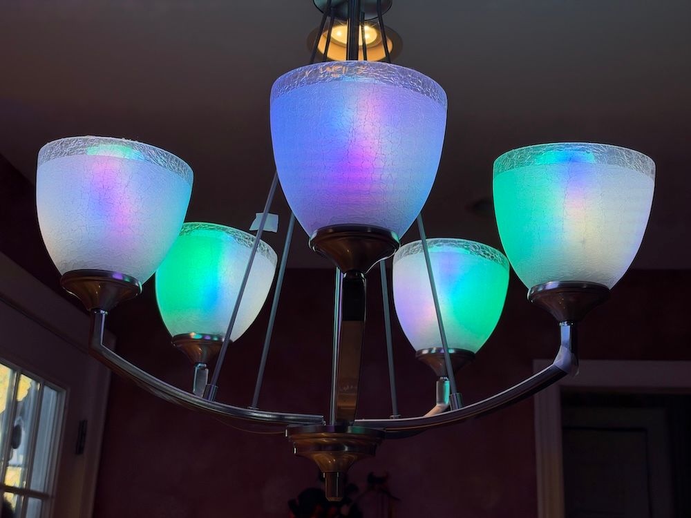 photo of Linkind Smart Light Stick Pro installed in a kitchen chandelier.