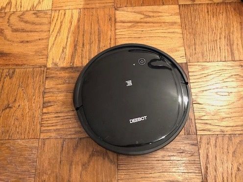 The Ecovacs Deebot 500 robot vacuum