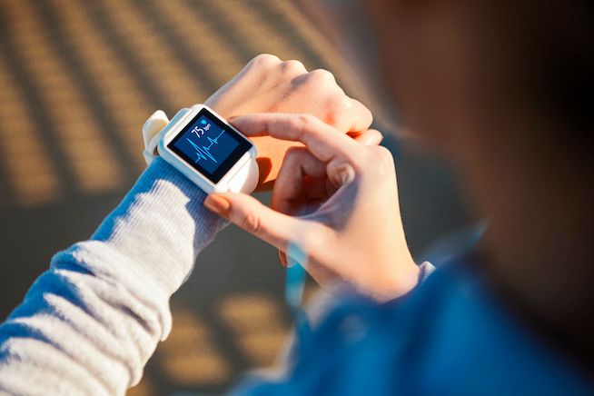 Someone with a smartwatch, and showing a heart rhythm