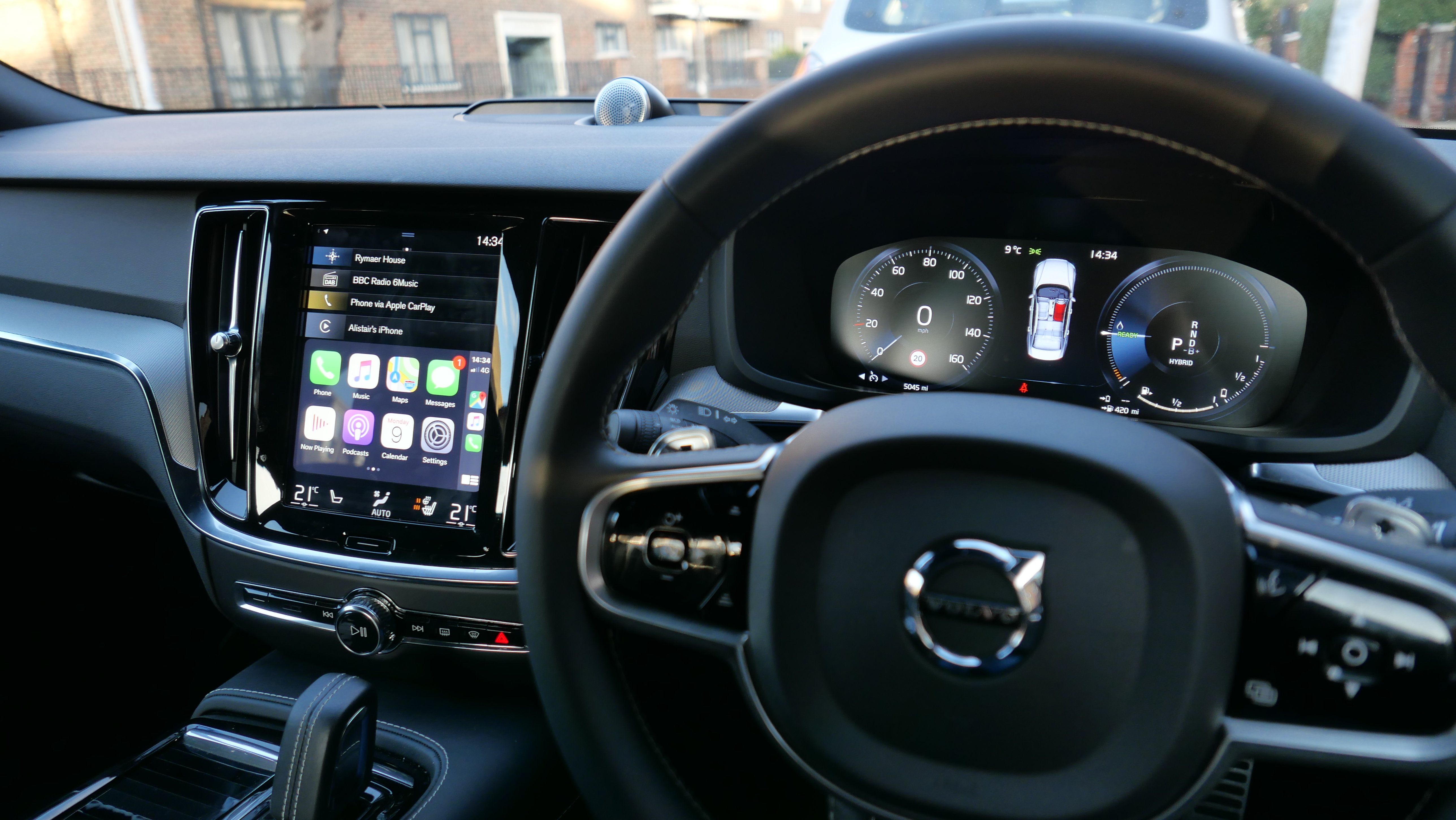 Volvo S60 digital dashboard and Apple CarPlay