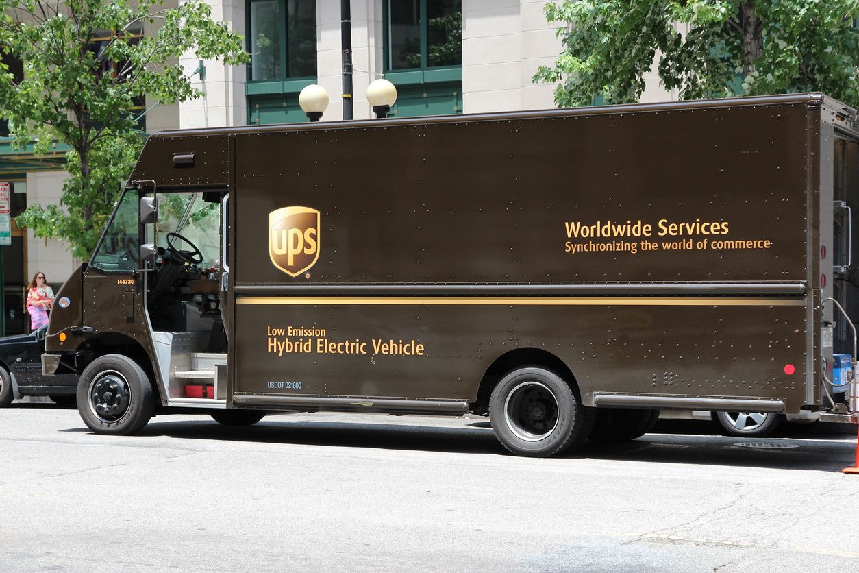 ​UPS hybrid electric truck