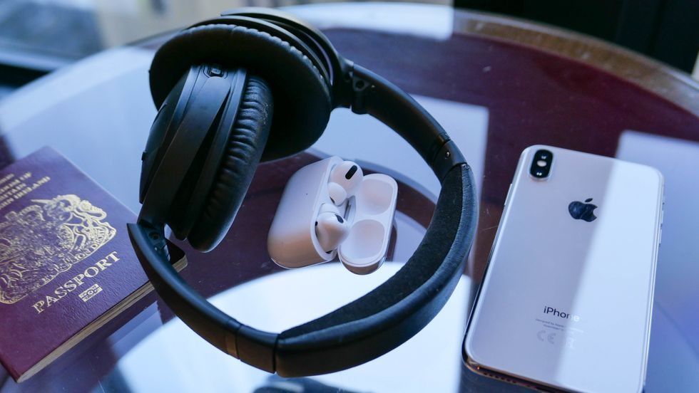 Apple AirPods Pro and Bose QC35 headphones