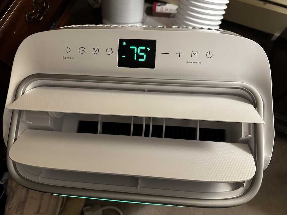 Photo of the top of ZAFRO 14,000 BTU Inverter Portable AC