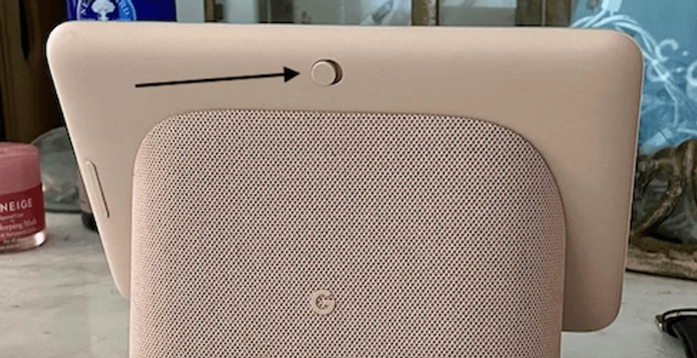 Nest Hub 2nd Gen microphone on back