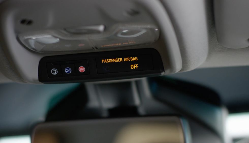 OnStar assistance and SOS buttons