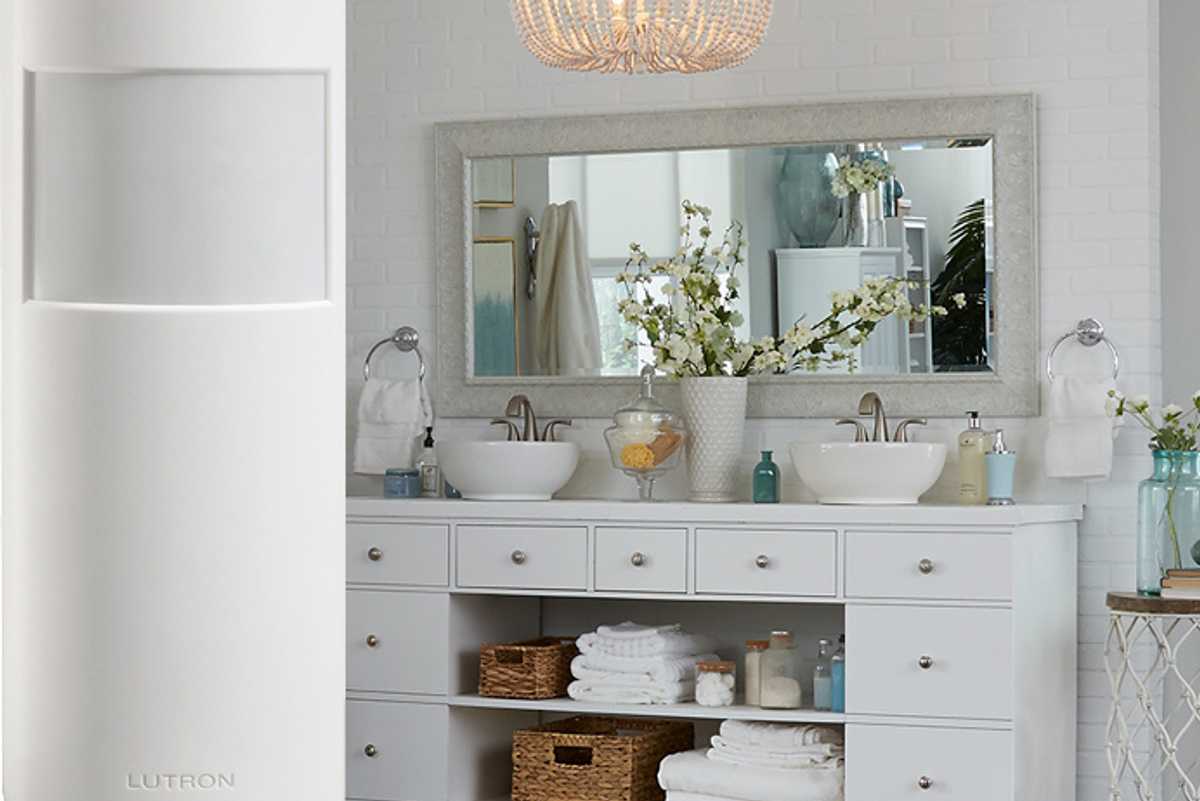 photo of a bathroom with lutron caseta smart motion sensor