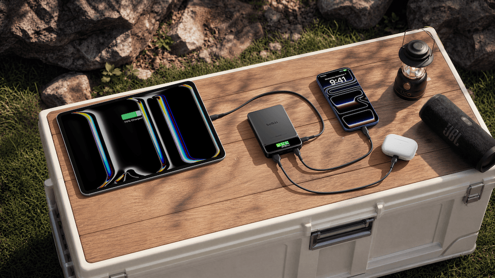 photo of Belkin UltraCharge Pro 10K 60W with BoostSolid Cell and Display