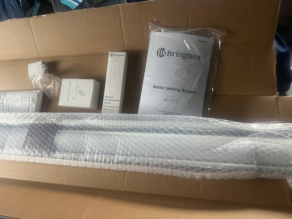 photo of Bringnox Smart Blinds unboxed